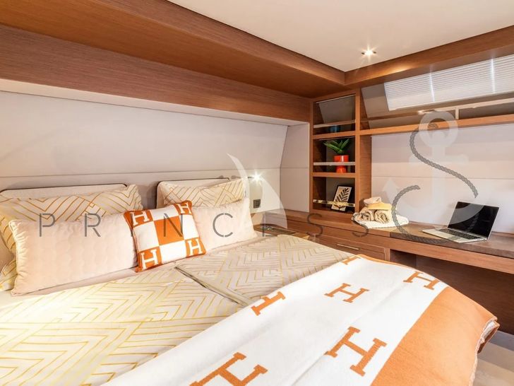 PRINCESS S Lagoon 55 - VIP cabin 2 PRINCESS S Lagoon 55 - VIP cabin 2