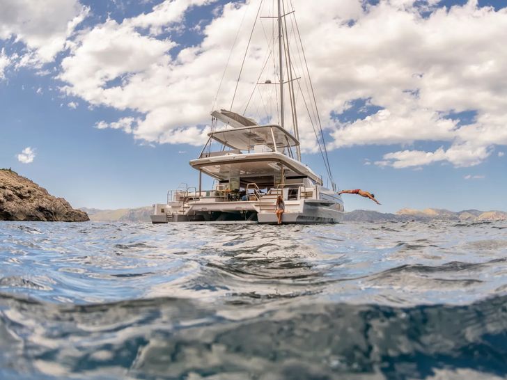 PRINCESS KARLA Lagoon 60 - aft shot anchored PRINCESS KARLA Lagoon 60 - aft shot anchored