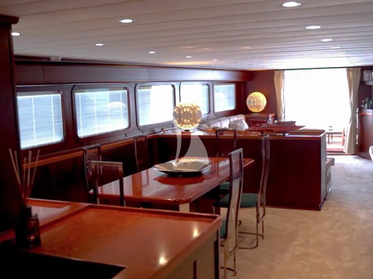 PRINCESS MAELA Secni Shipyard 28m - saloon full shot PRINCESS MAELA Secni Shipyard 28m - saloon full shot