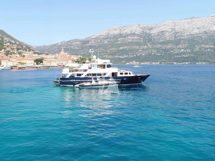 PRINCESS MAELA Secni Shipyard 28m - with the chase boat PRINCESS MAELA Secni Shipyard 28m - with the chase boat