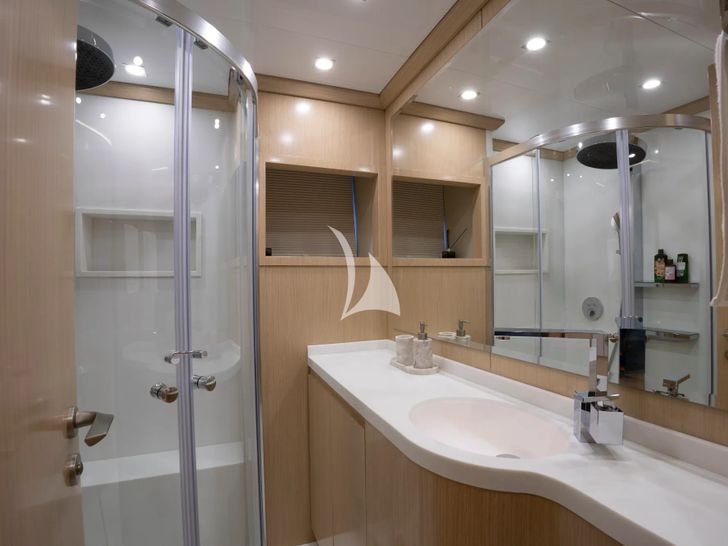 PRINCESS MELDA Neta Marine 39m - twin cabin 1 bathroom PRINCESS MELDA Neta Marine 39m - twin cabin 1 bathroom