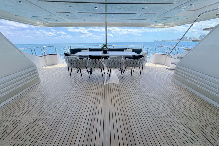 Charter Yacht PRIVILEGE - WHS Custom 34m - 4 Cabins - Nassau - Exumas - Bahamas