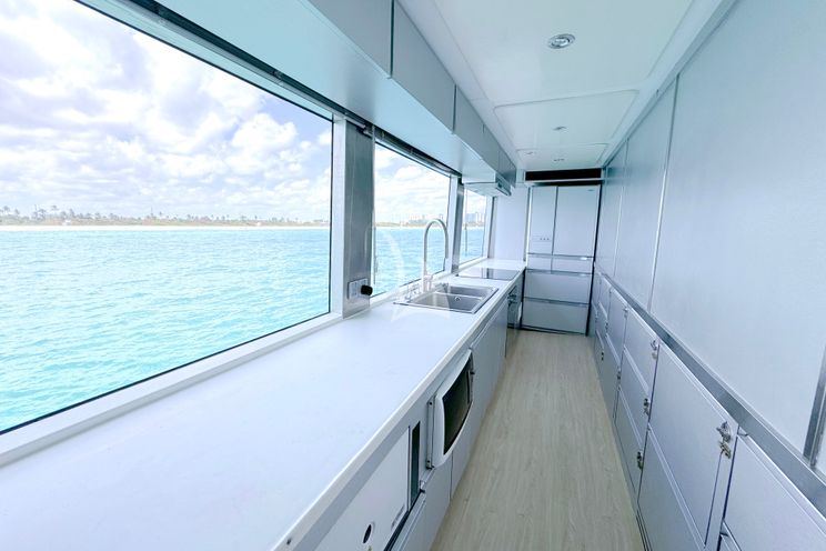 Charter Yacht PRIVILEGE - WHS Custom 34m - 4 Cabins - Nassau - Exumas - Bahamas