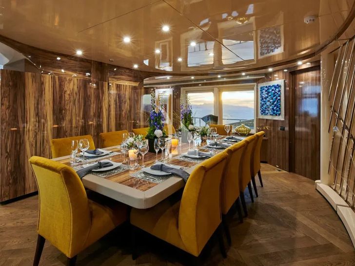 PROMETHEUS I Heesen 45m indoor dining set up PROMETHEUS I Heesen 45m indoor dining set up