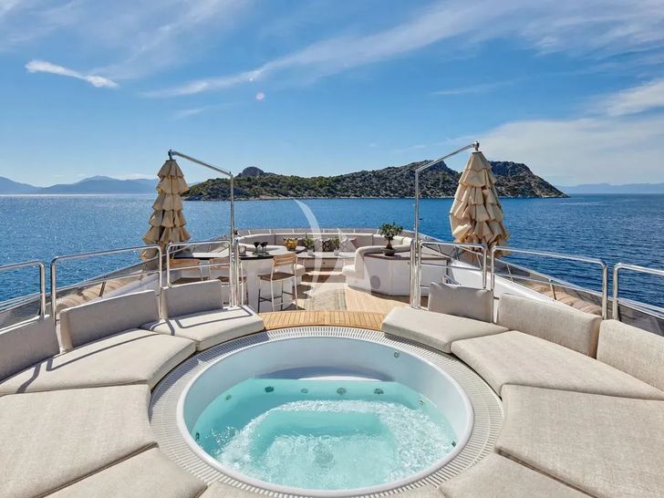 PROMETHEUS I Heesen 45m jacuzzi PROMETHEUS I Heesen 45m jacuzzi