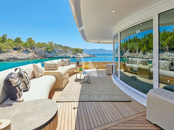 PROMETHEUS I Heesen 45m main aft deck PROMETHEUS I Heesen 45m main aft deck