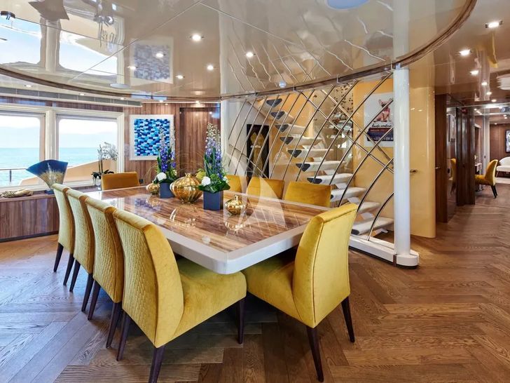 PROMETHEUS I Heesen 45m main dining area PROMETHEUS I Heesen 45m main dining area
