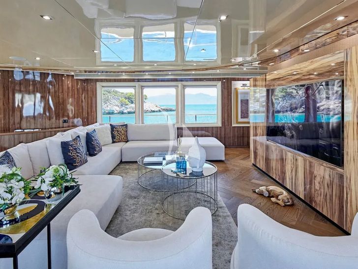 PROMETHEUS I Heesen 45m main saloon PROMETHEUS I Heesen 45m main saloon