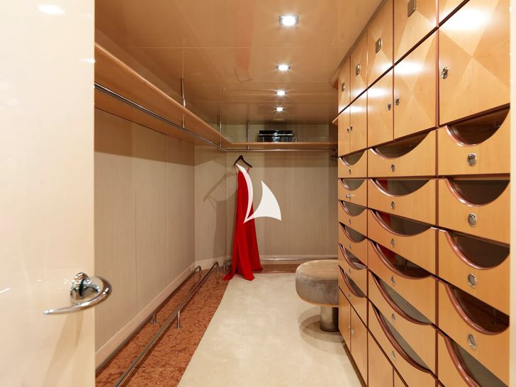 PROMETHEUS I Heesen 45m master cabin closet PROMETHEUS I Heesen 45m master cabin closet