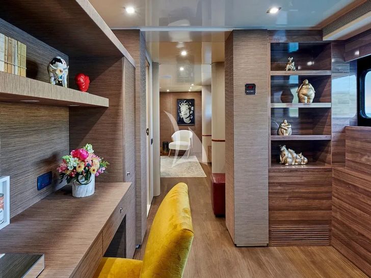 PROMETHEUS I Heesen 45m master cabin office PROMETHEUS I Heesen 45m master cabin office