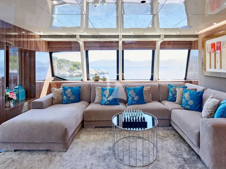 PROMETHEUS I Heesen 45m sky lounge seating PROMETHEUS I Heesen 45m sky lounge seating