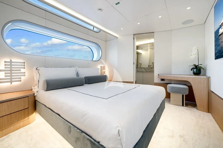 Charter Yacht PROPOSITION - Azimut Magellano 30m - 5 Cabins - Rhode Island - Nantucket - Martha`s Vineyard - New England - USA