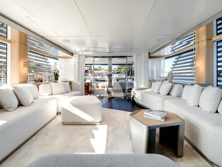 PROPOSITION Azimut Magellano 30m - main saloon PROPOSITION Azimut Magellano 30m - main saloon