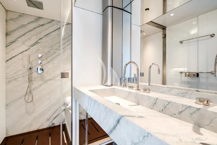 Charter Yacht PROPOSITION - Azimut Magellano 30m - 5 Cabins - Rhode Island - Nantucket - Martha`s Vineyard - New England - USA