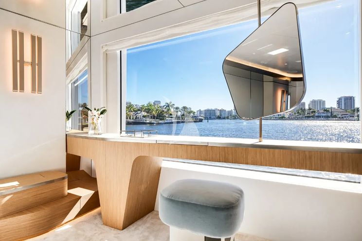 Charter Yacht PROPOSITION - Azimut Magellano 30m - 5 Cabins - Rhode Island - Nantucket - Martha`s Vineyard - New England - USA