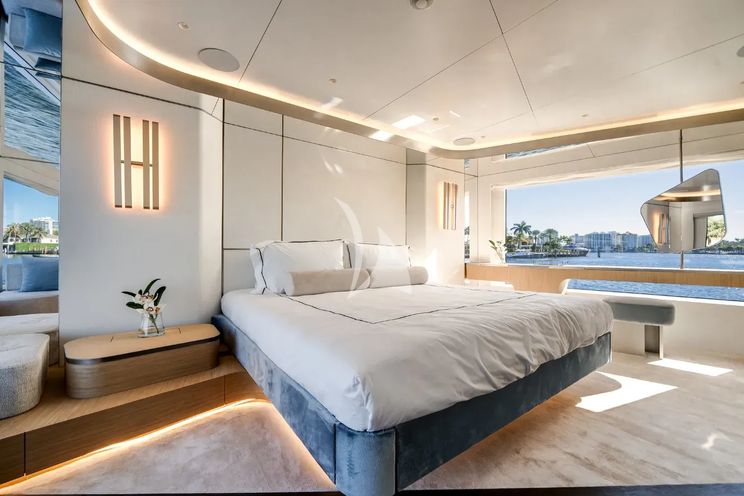 Charter Yacht PROPOSITION - Azimut Magellano 30m - 5 Cabins - Rhode Island - Nantucket - Martha`s Vineyard - New England - USA