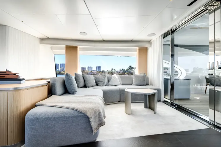 Charter Yacht PROPOSITION - Azimut Magellano 30m - 5 Cabins - Rhode Island - Nantucket - Martha`s Vineyard - New England - USA