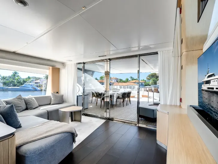 PROPOSITION Azimut Magellano 30m - sky lounge PROPOSITION Azimut Magellano 30m - sky lounge