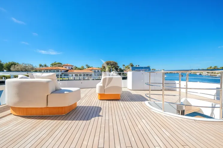 Charter Yacht PROPOSITION - Azimut Magellano 30m - 5 Cabins - Rhode Island - Nantucket - Martha`s Vineyard - New England - USA