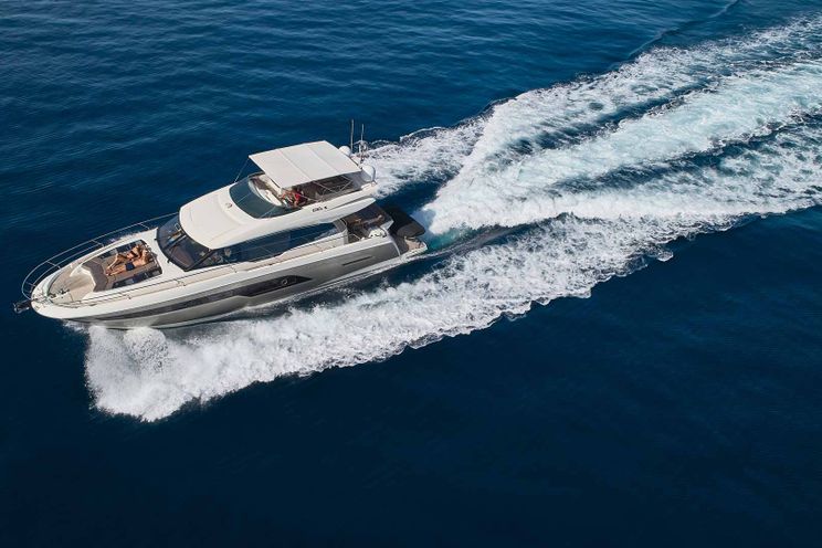 Charter Yacht SIMULL - Prestige 630S - 3 Cabins - Split - Dubrovnik - Hvar