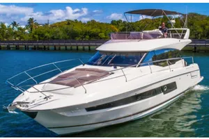 Prestige 460 Fly - French Riviera Day Charter Yacht - St Laurent du Var - Canne - Nice - Antibes - St Tropez Prestige 460 Fly - French Riviera Day Charter Yacht - St Laurent du Var - Canne - Nice - Antibes - St Tropez