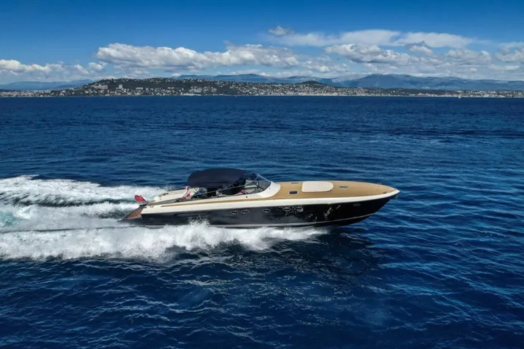 Charter Yacht Itama 55 - French Riviera Day Charter Yacht - Juan les Pins - Antibes - Cannes - St Tropez - Nice