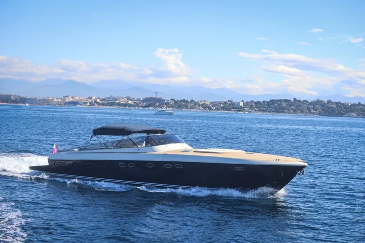 Charter Yacht Itama 55 - French Riviera Day Charter Yacht - Juan les Pins - Antibes - Cannes - St Tropez - Nice