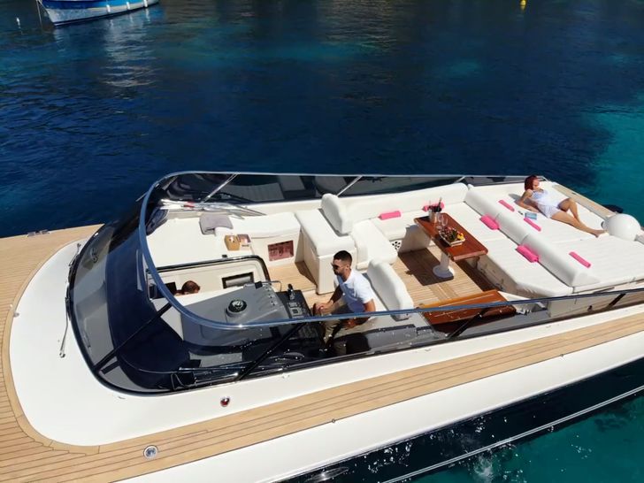 Itama 55 - upper deck Itama 55 - upper deck