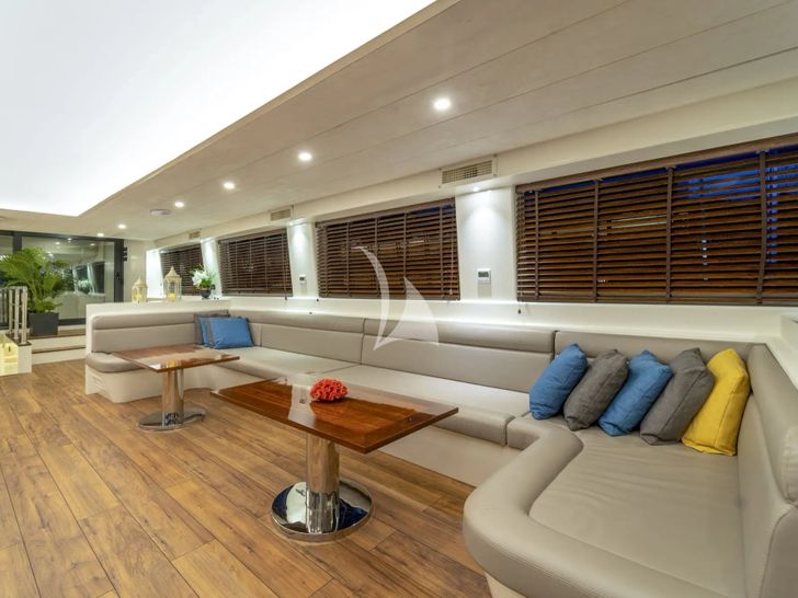 QUEEN OF MAKRI Custom Sailing Yacht 40m - main saloon lounge QUEEN OF MAKRI Custom Sailing Yacht 40m - main saloon lounge