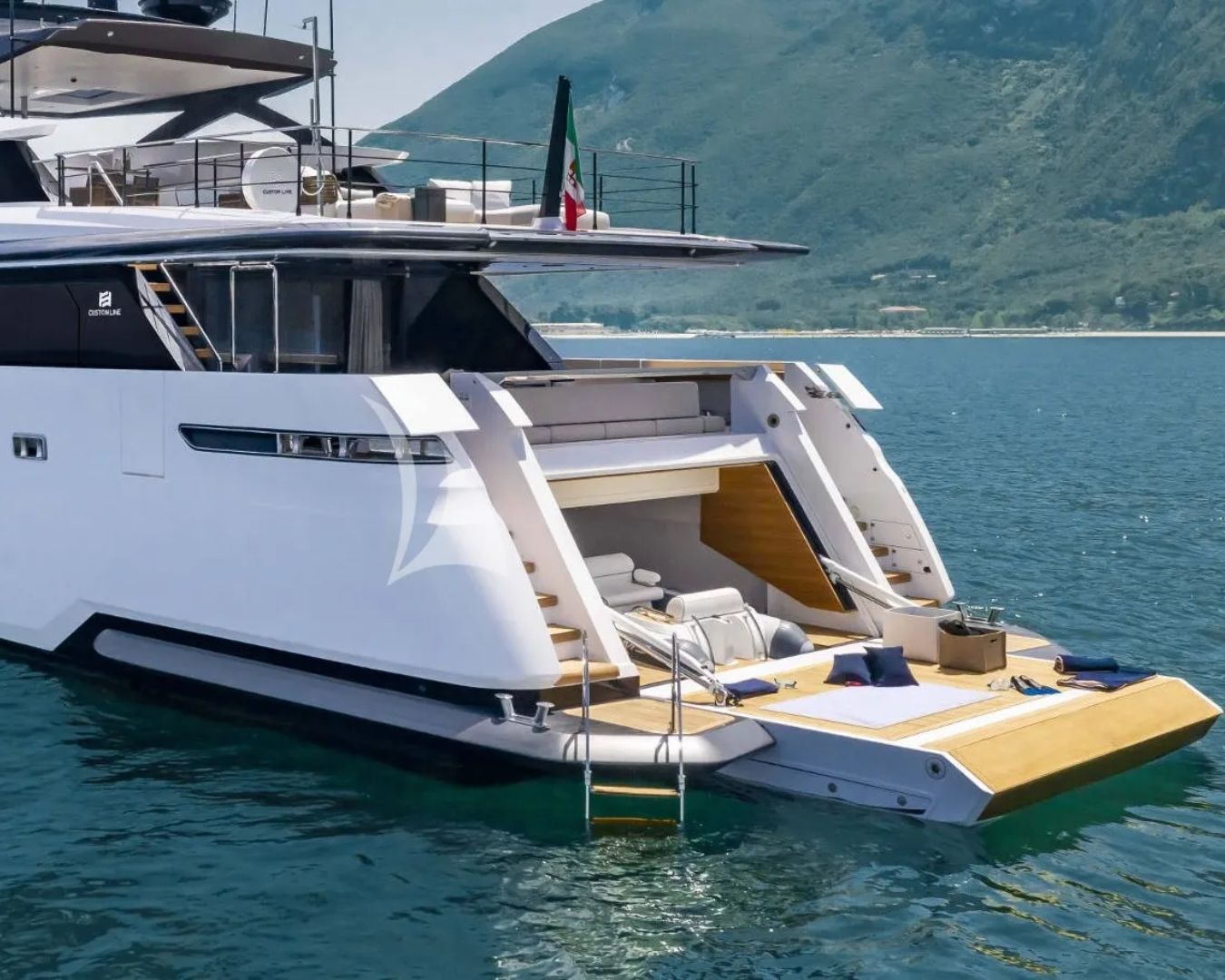 Charter Yacht QUANT - Ferretti Custom Line 106 - 5 Cabins - Split - Dubrovnik - Hvar - Croatia