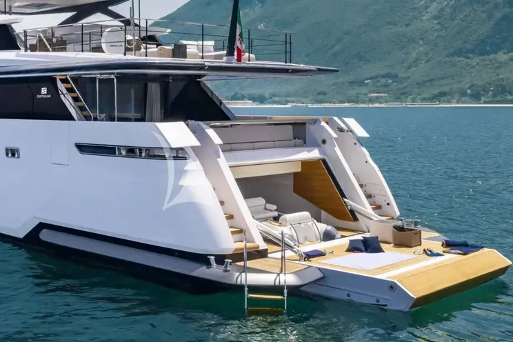 Charter Yacht QUANT - Ferretti Custom Line 106 - 5 Cabins - Split - Dubrovnik - Hvar - Croatia