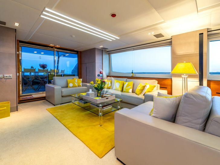 QUANTUM Peri 29 - saloon seating QUANTUM Peri 29 - saloon seating