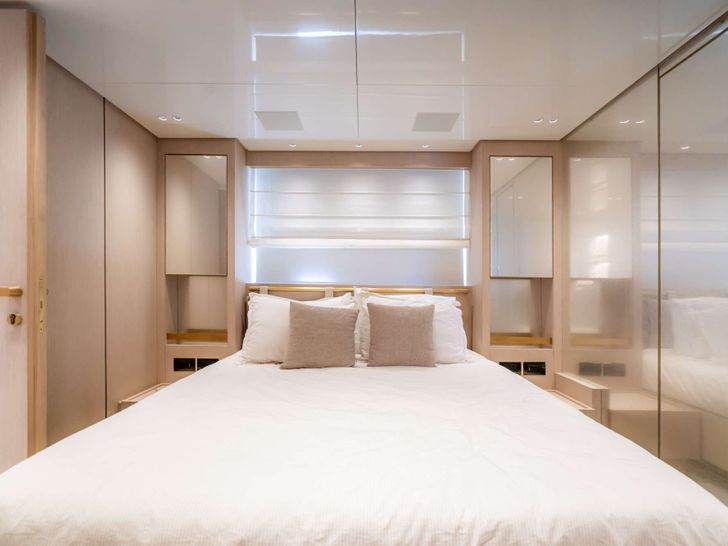 QUARANTENA Sanlorenzo SX76 - VIP cabin QUARANTENA Sanlorenzo SX76 - VIP cabin