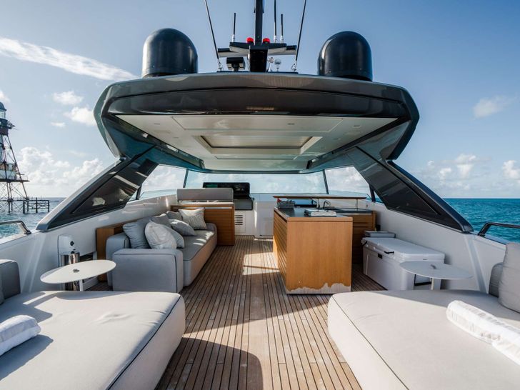 QUARANTENA Sanlorenzo SX76 - flybridge QUARANTENA Sanlorenzo SX76 - flybridge