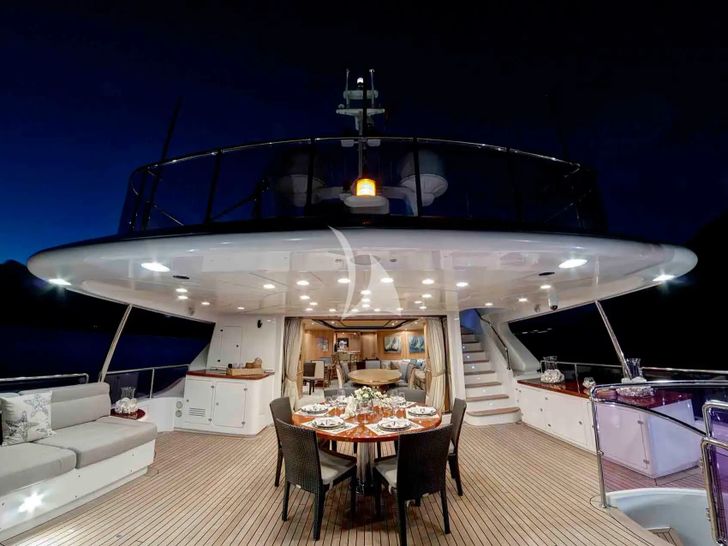 QUEST R Benetti Classic 120 - sky deck afresco dining area QUEST R Benetti Classic 120 - sky deck afresco dining area