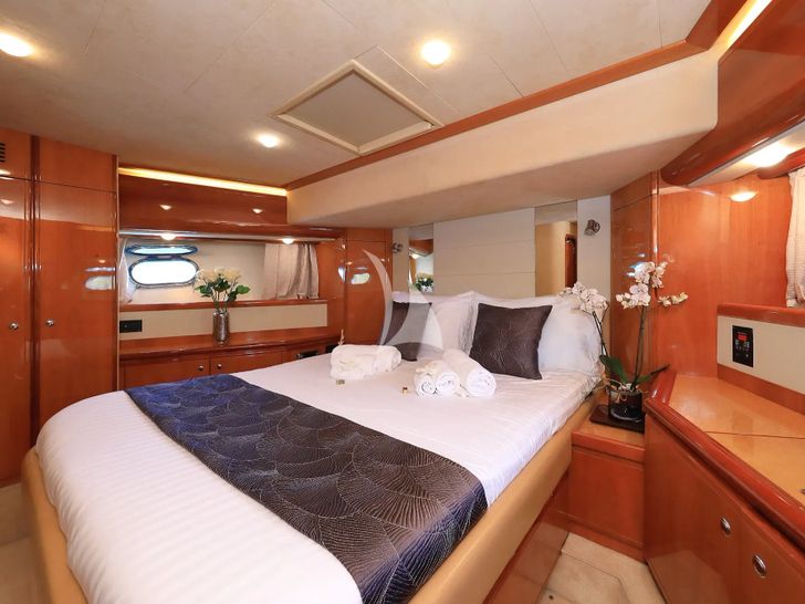 QUO VADIS I Ferretti 760 - VIP cabin other angle QUO VADIS I Ferretti 760 - VIP cabin other angle