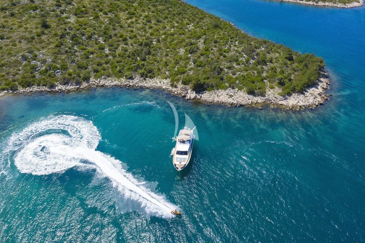 Charter Yacht QUO VADIS I - Ferretti 760 - 4 Cabins - Split - Dubrovnik - Hvar - Croatia