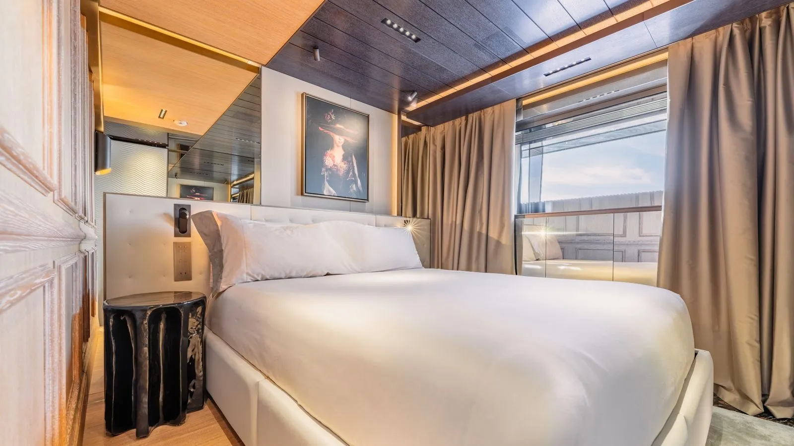 RAJA Admiral 55m Cabin