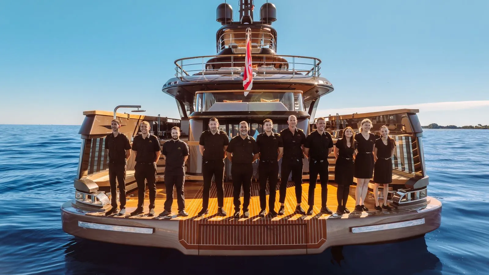 RAJA Admiral 55m Crew