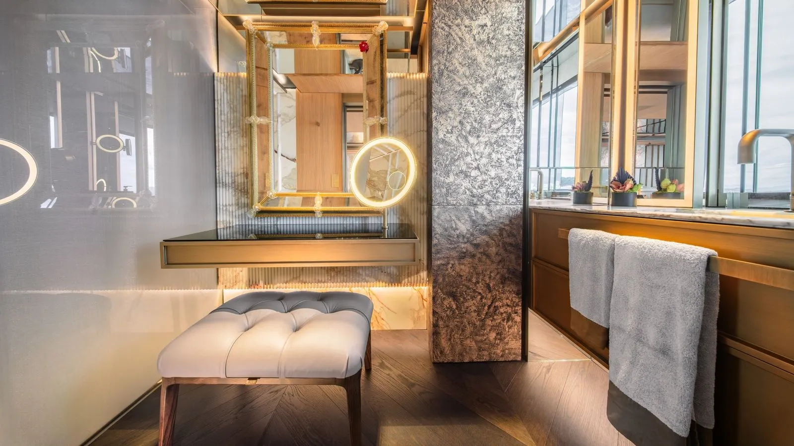 RAJA Admiral 55m Master Ensuite