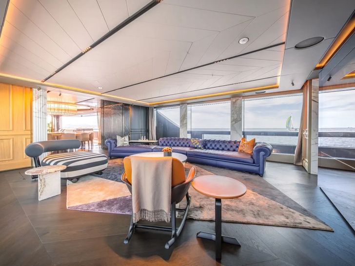 RAJA Admiral 55m Salon RAJA Admiral 55m Salon