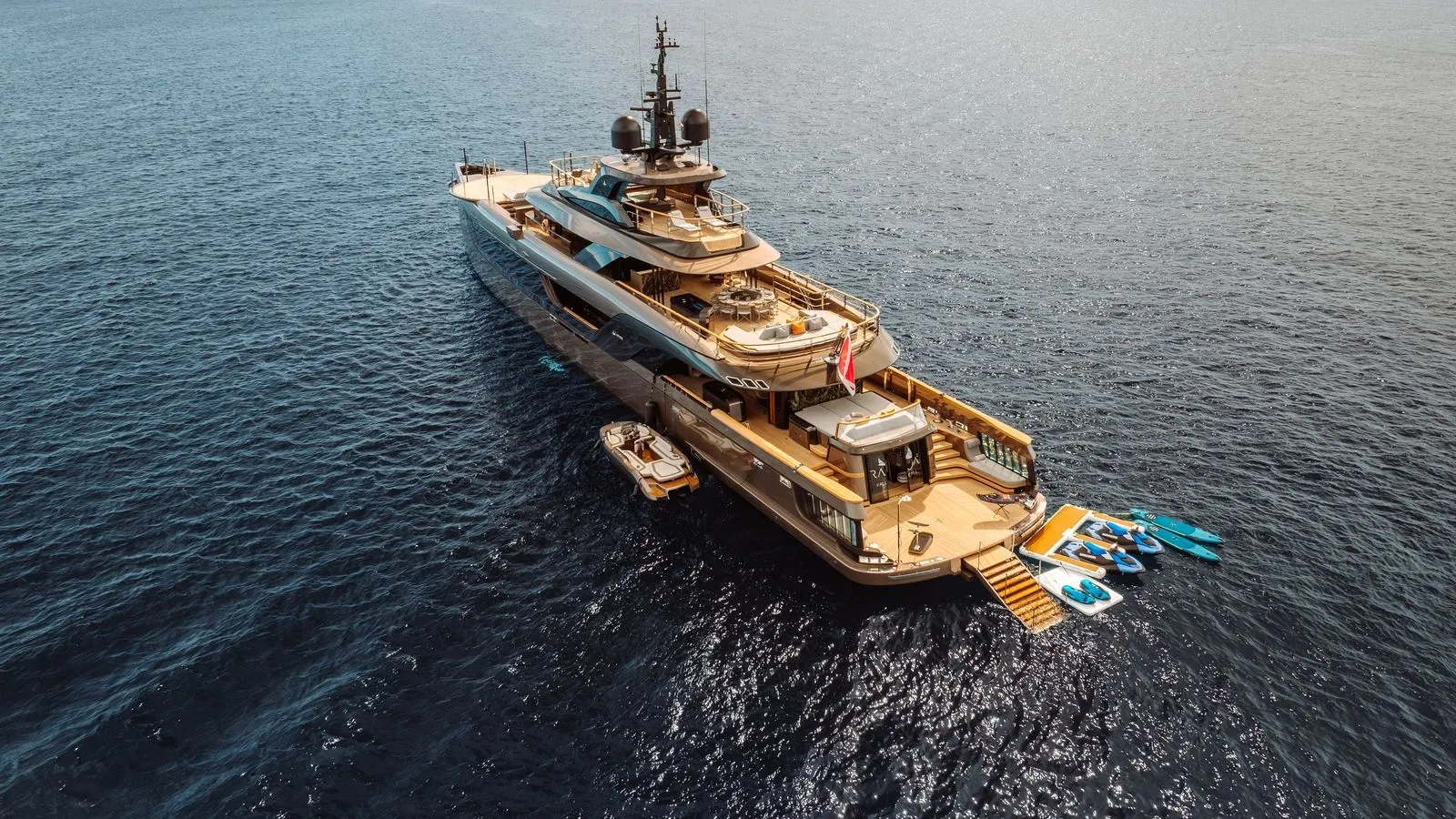 RAJA Admiral 55m Stern