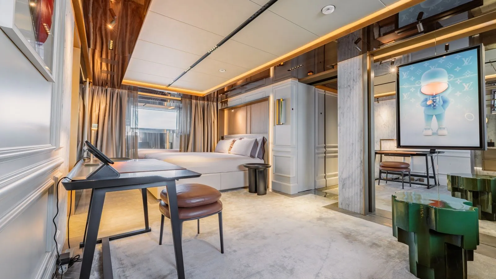 RAJA Admiral 55m VIP