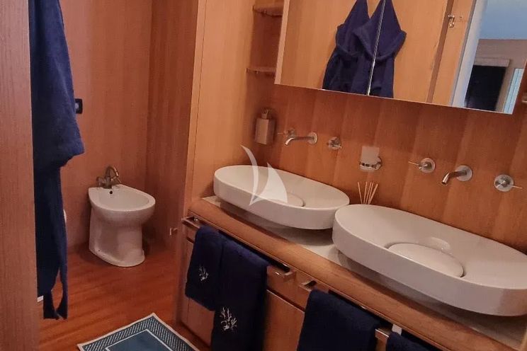 Charter Yacht RED ROSE - Aicon 85 Fly - 4 Cabins - Athens - Mykonos - Paros - Cyclades - Greece