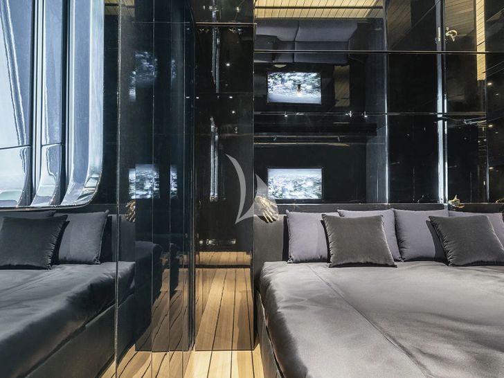 REGINA D`ITALIA Codecasa 65 - VIP cabin 1 REGINA D`ITALIA Codecasa 65 - VIP cabin 1