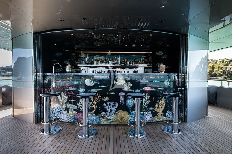 Charter Yacht REGINA D`ITALIA - Codecasa 65 - 6 Cabins - Viareggio - Genoa - Liguria - La Spezia - Italian Riviera