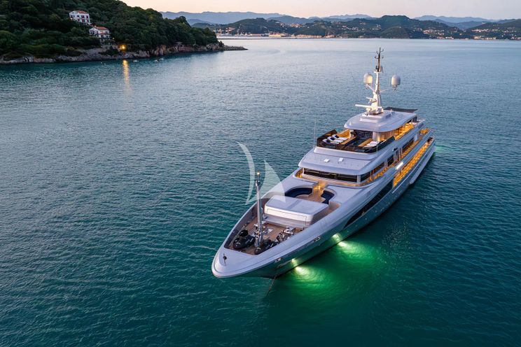 Charter Yacht REGINA D`ITALIA - Codecasa 65 - 6 Cabins - Viareggio - Genoa - Liguria - La Spezia - Italian Riviera