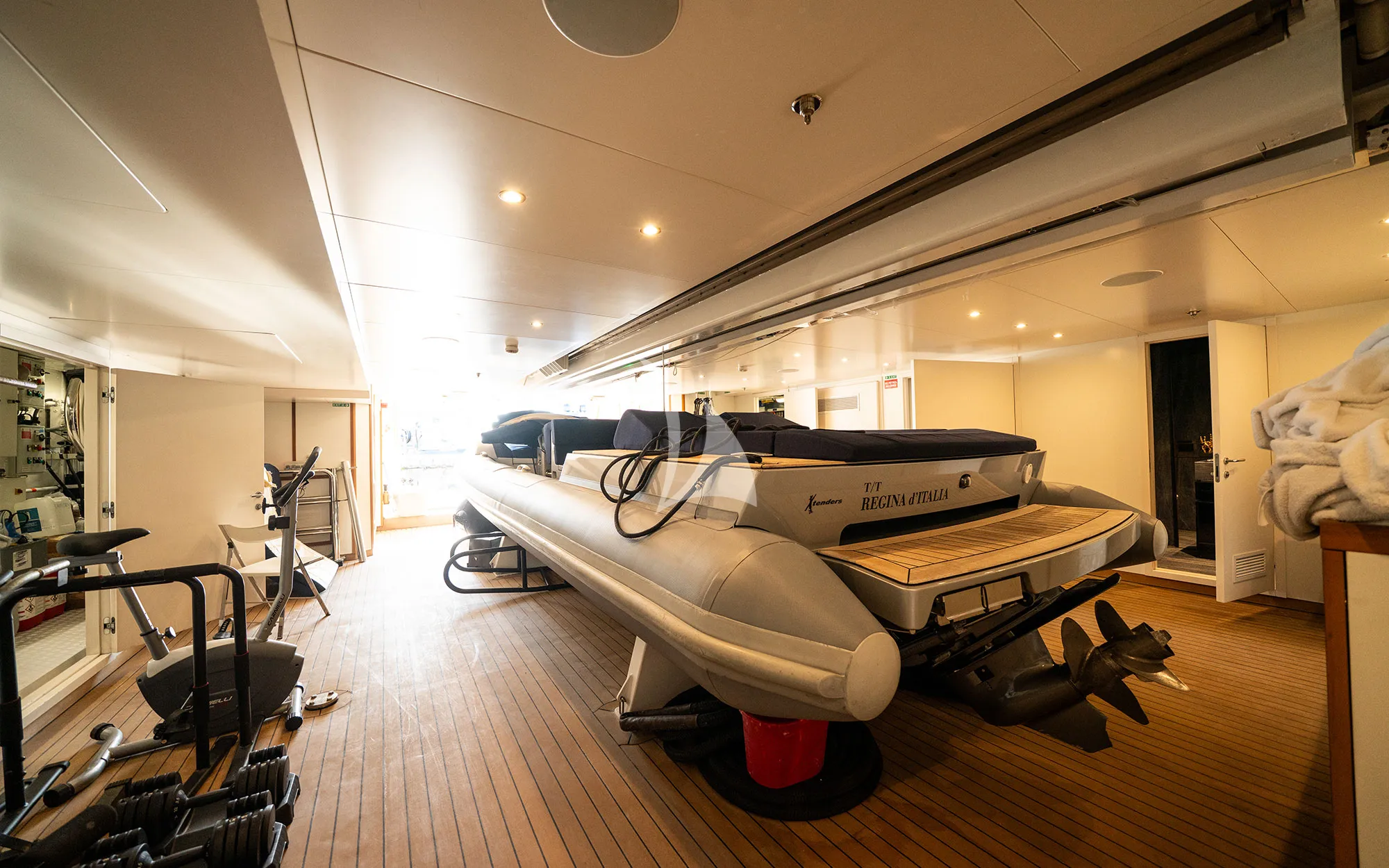 Charter Yacht REGINA D`ITALIA - Codecasa 65 - 6 Cabins - Viareggio - Genoa - Liguria - La Spezia - Italian Riviera