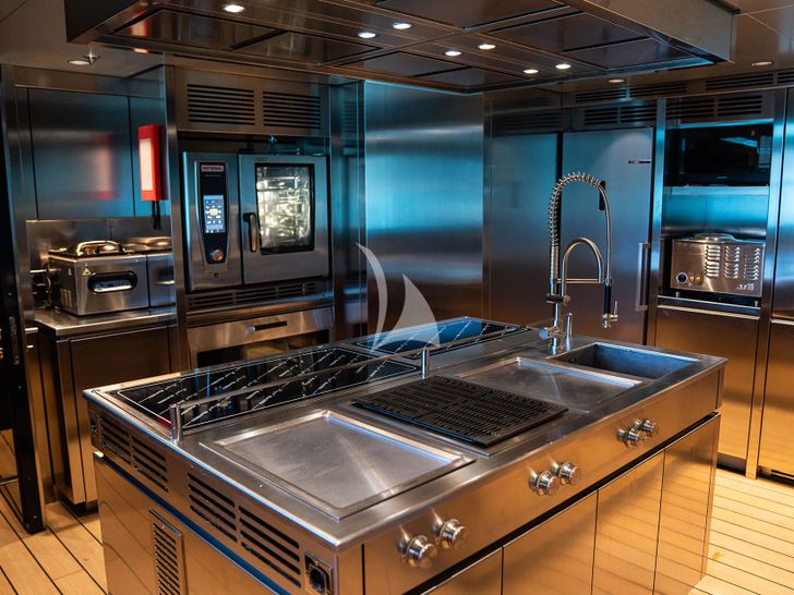 REGINA D`ITALIA Codecasa 65 - galley REGINA D`ITALIA Codecasa 65 - galley