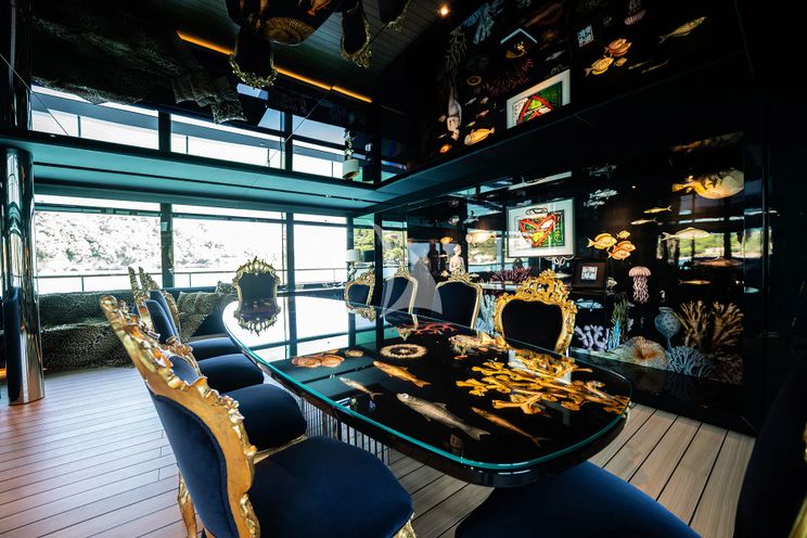 Charter Yacht REGINA D`ITALIA - Codecasa 65 - 6 Cabins - Viareggio - Genoa - Liguria - La Spezia - Italian Riviera